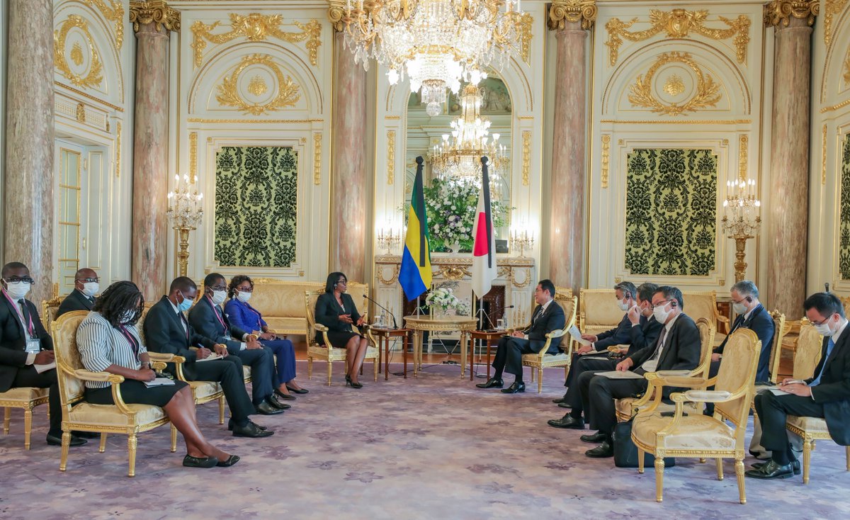 Rose Christiane Ossouka Raponda tweet media