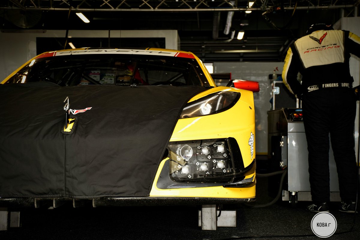 917kji's tweet photo. WEC富士🗻🇫🇷🇯🇵🏎️

土曜日のPitWalk📸
Corvetteピットの様子🛞
#CorvetteC8R 🏁
ミッドシップC8.R
こちらも観ることができるのは最後😭

C7.Rみたいなthe Americanな感じは無いけどなかなかですよ👍

#WECjp
#6HFuji(@fiawec_fuji)
#富士スピードウェイ(@fswpress)
#CorvetteRacing(@CorvetteRacing) https://t.co/2lsVH96JPU