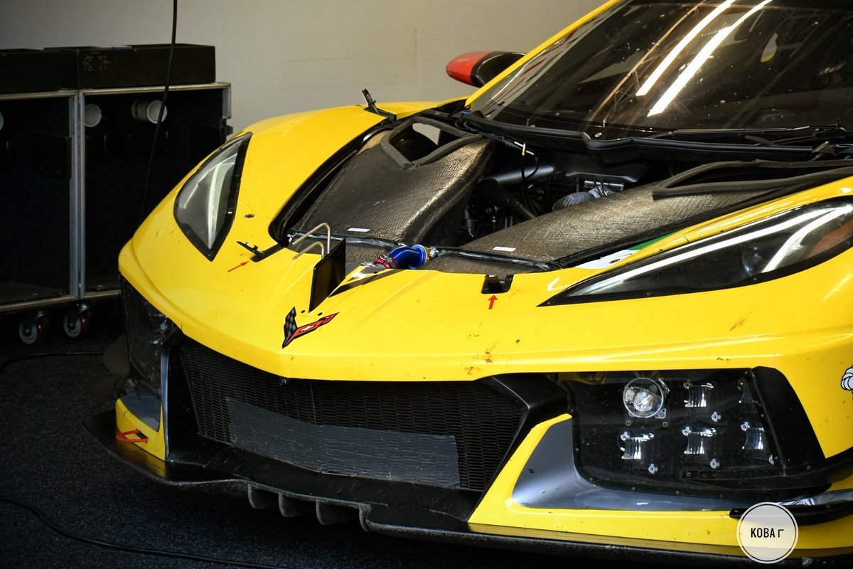 917kji's tweet photo. WEC富士🗻🇫🇷🇯🇵🏎️

土曜日のPitWalk📸
Corvetteピットの様子🛞
#CorvetteC8R 🏁
ミッドシップC8.R
こちらも観ることができるのは最後😭

C7.Rみたいなthe Americanな感じは無いけどなかなかですよ👍

#WECjp
#6HFuji(@fiawec_fuji)
#富士スピードウェイ(@fswpress)
#CorvetteRacing(@CorvetteRacing) https://t.co/2lsVH96JPU