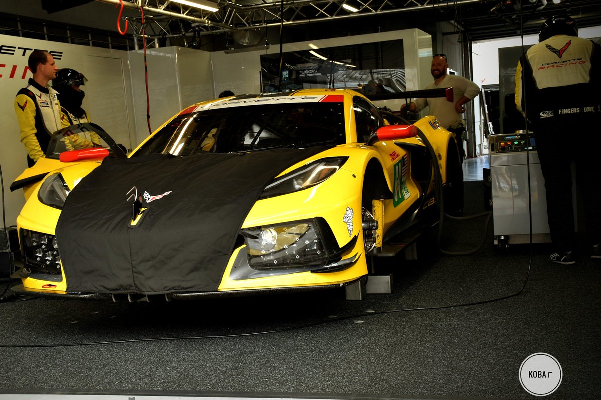 917kji's tweet photo. WEC富士🗻🇫🇷🇯🇵🏎️

土曜日のPitWalk📸
Corvetteピットの様子🛞
#CorvetteC8R 🏁
ミッドシップC8.R
こちらも観ることができるのは最後😭

C7.Rみたいなthe Americanな感じは無いけどなかなかですよ👍

#WECjp
#6HFuji(@fiawec_fuji)
#富士スピードウェイ(@fswpress)
#CorvetteRacing(@CorvetteRacing) https://t.co/2lsVH96JPU