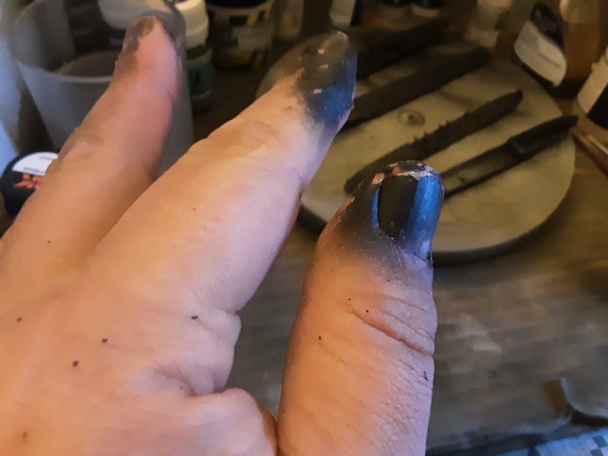 In the days of hard graft engineering people would suffer from 'Vibration White Finger' I think I have managed to get 'Airbrush Black Finger' 😆
#painting #airbrush #wargaming #tabletopgaming #Hobby