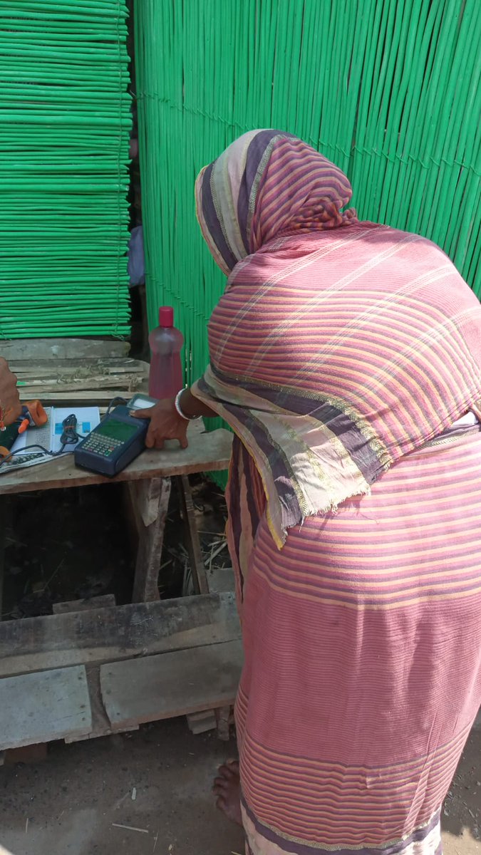 wbdfs's tweet photo. Distribution of Festive Items is going on under Duare Ration in Purba Medinipur District.
#KhadyaSathi
#DuareSarkar
#FestiveItems
#EgiyeBangla
@egiye_bangla https://t.co/ug4OT2yQmT