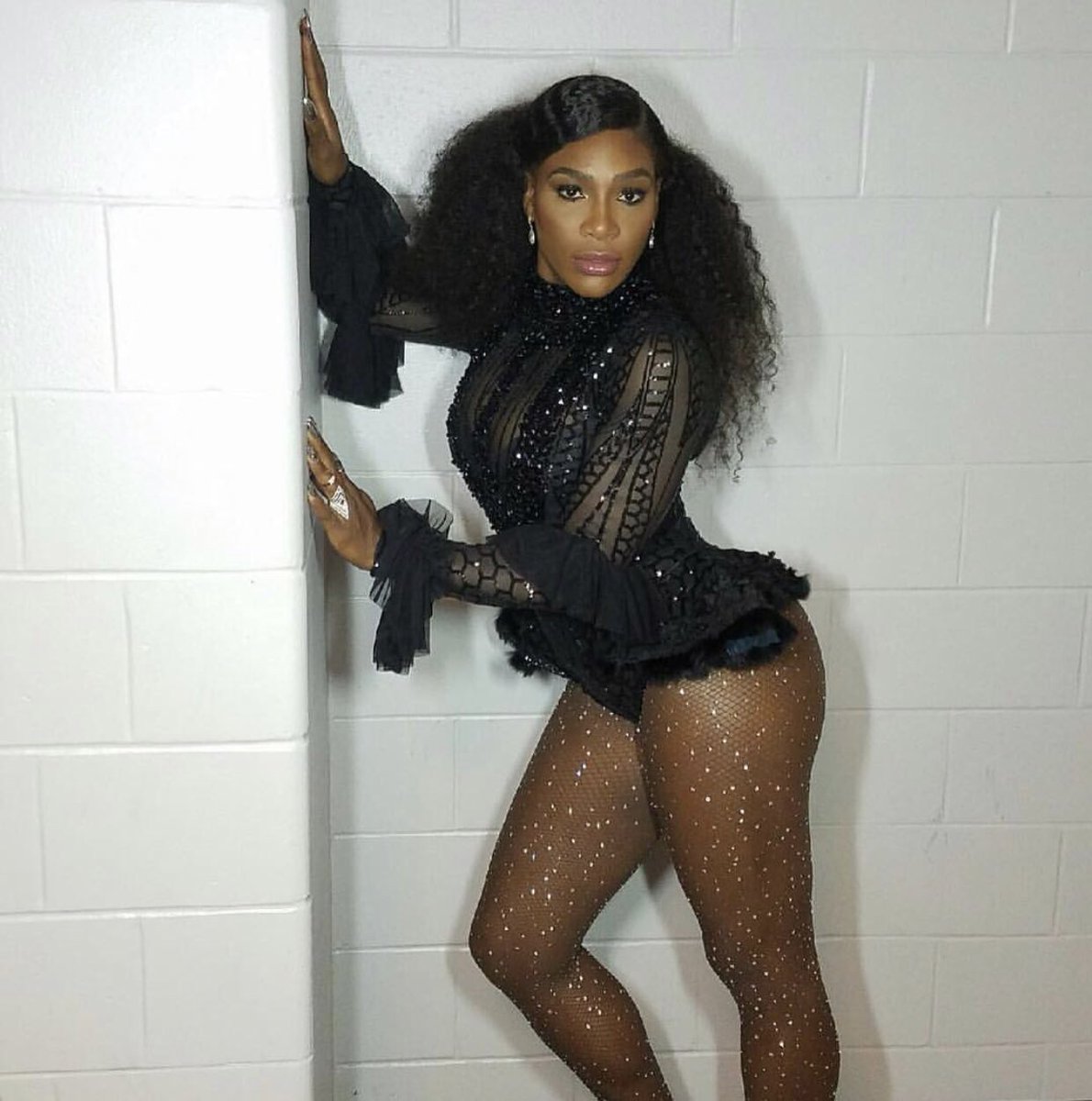 mefeater's tweet photo. Happy 41st Birthday to tennis LEGEND Serena Williams 💕 https://t.co/5pueDLGZZm
