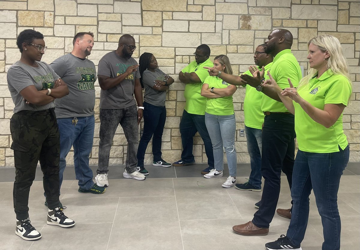 HumbleISD_WLMS's tweet photo. Rivalry Week begins! @HumbleISD_WLMS and @HumbleISD_ARMS work together, communicate often, share ideas, and make positive impact on our side of @HumbleISD but none of that matters this week… Too many bragging rights at stake. Get the popcorn ready. 🐊vs.🐺#siblingrivalry https://t.co/PJ8YBq46s4