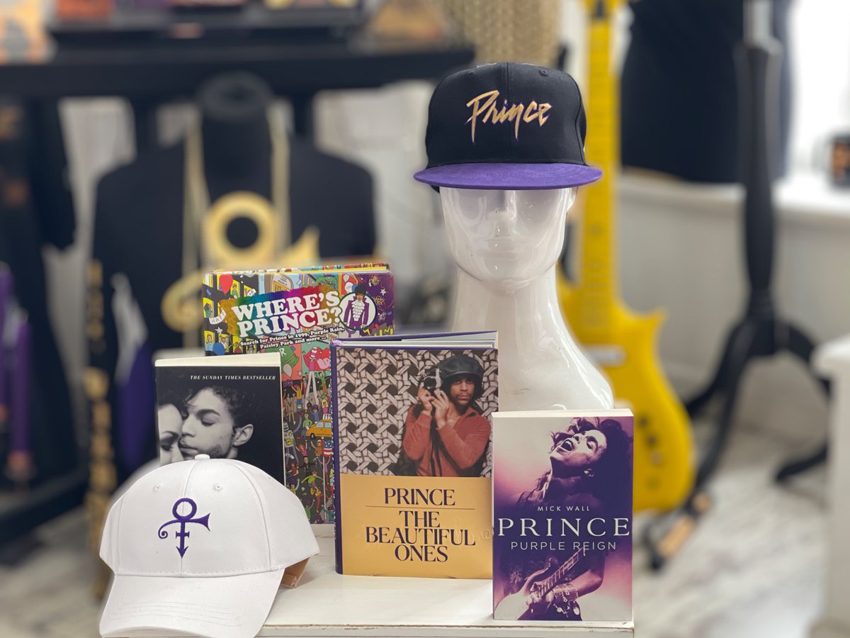 GlamSlamEscape's tweet photo. Have you checked out our Back In Stock section today? It's been updated with these books and Official #Prince Caps (all BRAND NEW not Pre-Loved) 
https://t.co/IwHsKMoObe
#Prince4Ever #PrinceBook #PrinceCap #OfficialPrinceMerch #PurpleArmy #TrueFunkSoldiers #PurpleBookShelf https://t.co/cY4Dihxut7