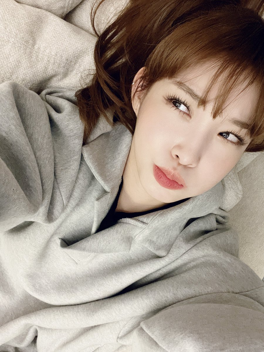 kchunghapics's tweet photo. she’s so cute ♡ https://t.co/4u6Z40PmIX