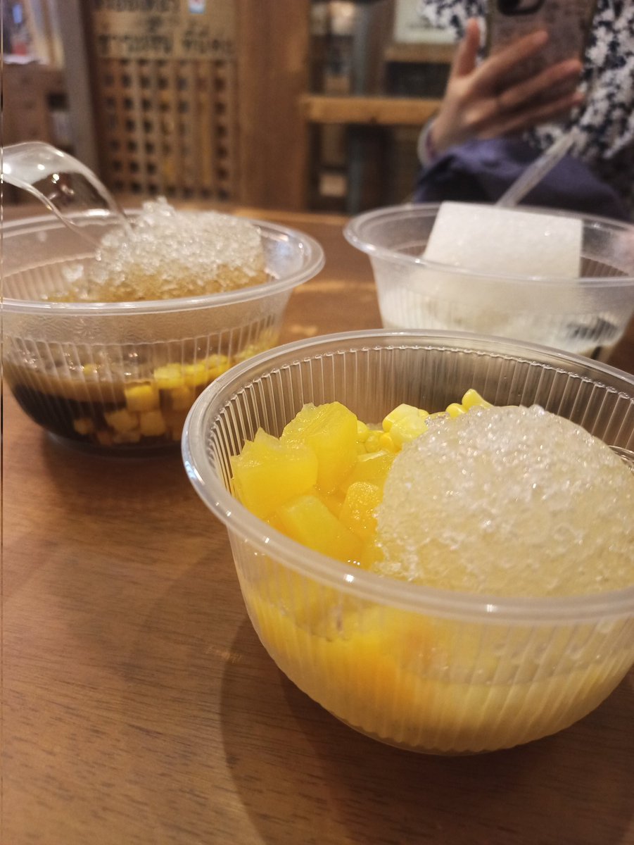 malimali's tweet photo. สด-ชื่น ร้านน้ำแข็งไสวัยรุ่นลำปาง หวานน้อย สดชื่นตามชื่อ มี variation ให้เือกพอตัว กินได้บ่อย ๆ อยู่ #whereinth#reviewthailand https://t.co/v3gpASKeWP