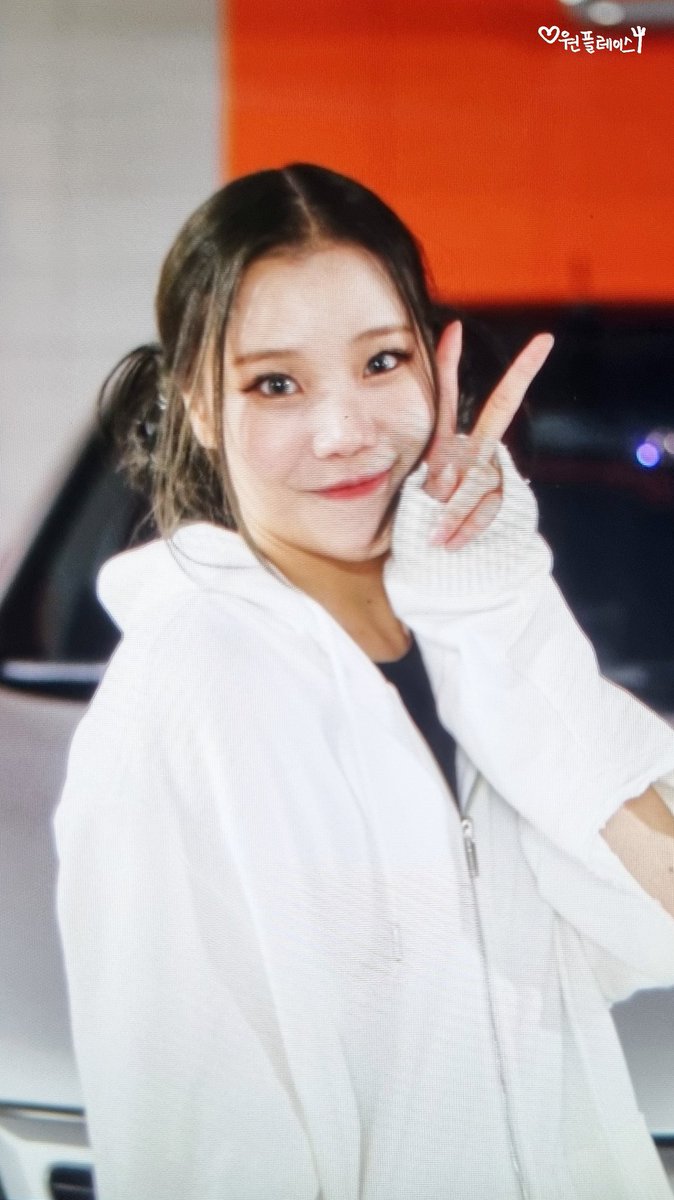 op990818's tweet photo. 220926 두 번째 세계 퇴근 PREVIEW

내 꿈은 이주이 🎤🤍

#모모랜드 #MOMOLAND #モモランド #주이 #JOOE #ジュイ #주주 @MMLD_Official https://t.co/cteCFoQJov
