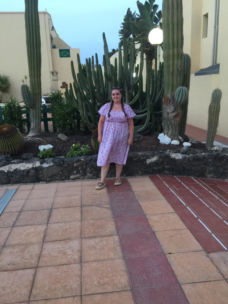 4njM95's tweet photo. I’m need of another holiday 🌸 https://t.co/UHgpbOhTga