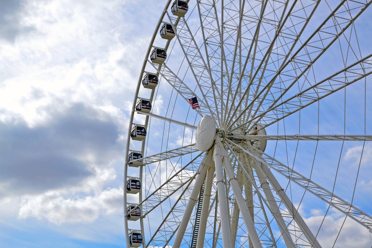 CapitalWheel's tweet image. It's Monday again, which means another spin through the work week, but don't worry, it'll be the weekend before you know it! Have a great week from all of us here at The Capital Wheel!  🎡