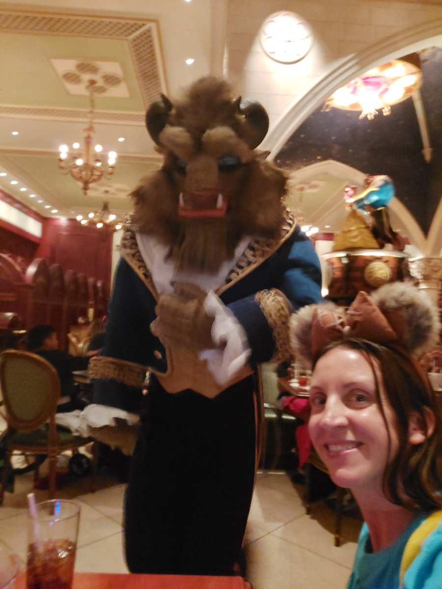 And here's where she meets prince charming, but she doesn't discover that it's him till chapter 3!