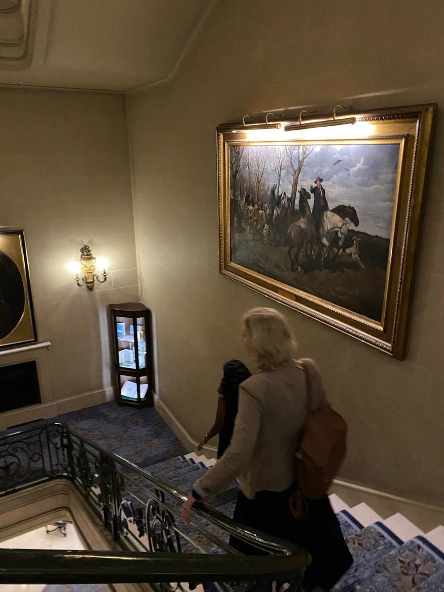 Gathering with some friends from the club, time flies so fast, I remember that it was three months ago that everyone got together last time