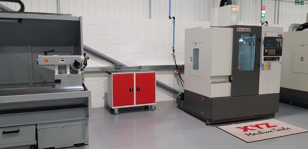 Bott_Ltd's tweet photo. Last week @xyzmachinetools saw the grand opening of their new Huddersfield showroom. To support the latest #CNC & #5Axis machines, XYZ chose products from our #bottverso range - finished in a custom colour. π
We hope the open day was a great success!
#UKmfg
#worksmartbott https://t.co/khzdjwBj6E