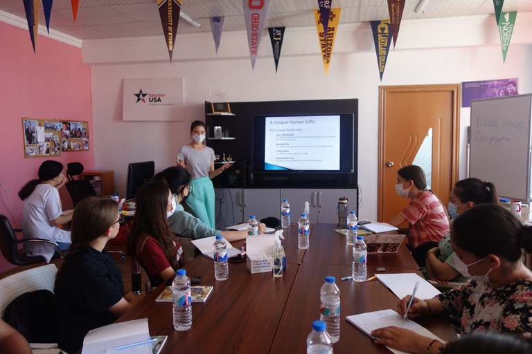 FLEXAlumni's tweet photo. Yelena Gareyeva’08, FLEX Alumni Coordinator from Turkmenistan and grant holder of the FLEX-Ability Workshop 2022, conducted a four-day workshop focused on emotional wellbeing in her hometown Turkmenabat!  #FLEXAlumni #FLEXProgram #ExchangeOurWorld #ExchangeAlumni https://t.co/mXig9onIUJ