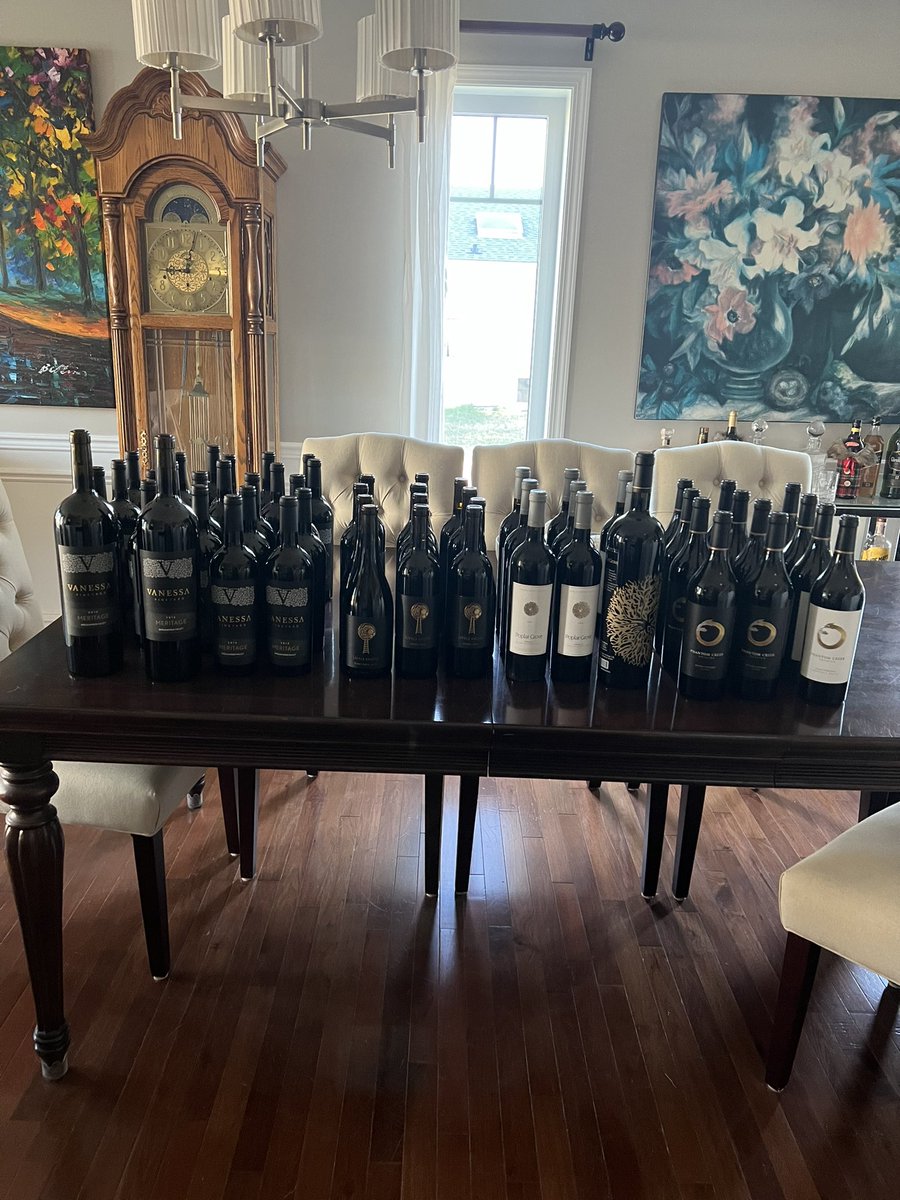 tleehumphrey's tweet photo. Another successful day of wine tasting in the #Okanagan Valley, home of the best wines in Canada. Special thanks to #VanessaVineyard #LittleEngine #PopularGrove & #PhantomCreek https://t.co/jRJbDsIIS4