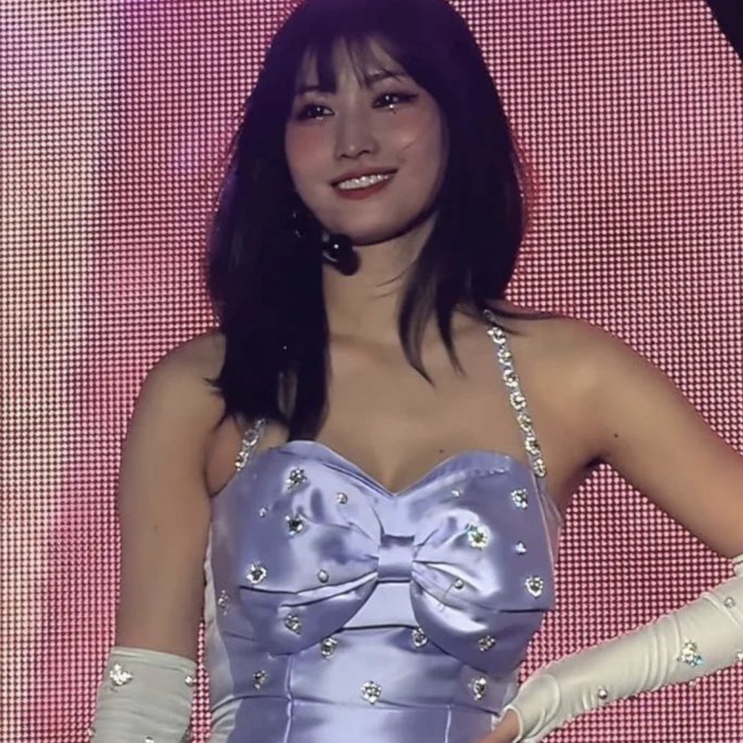 momoIoop's tweet photo. missing tour momo https://t.co/jSekOYOwgY