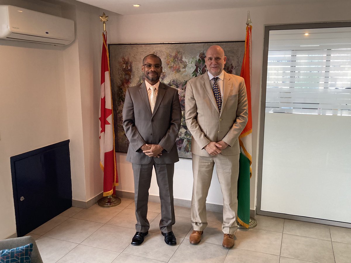 #Diplomatie: Le directeur du <a href="/QuebecAbidjan/">Québec à Abidjan</a> a été reçu ce jour en audience par SEM Anderson Blanc, nouvel Ambassadeur du <a href="/AmbCanCI/">Canada Côte d'Ivoire</a>. Bienvenue en #CIV Excellence!