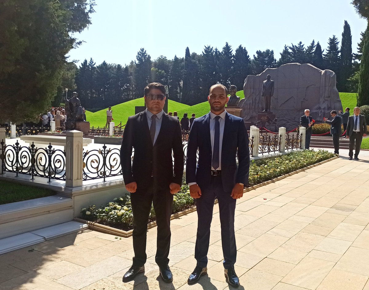 ayazhuseynov88's tweet photo. 27 sentyabr Anım Günü ilə bağlı QHT-ləre Dövlət Dəstəyi Agentliyinin təşkilatçılığı ilə Hemofiliyalı Xəstələrin Respublika Assosiasiyası və Pasient Təşkilatları İttifaqı Ulu Öndər Heydər Əliyevin məzarına, 2-ci Fəxri Xiyabana, Şəhidlər Xiyabanına ziyarət etmişdir.

#Pasient https://t.co/ToXBWDnqcP