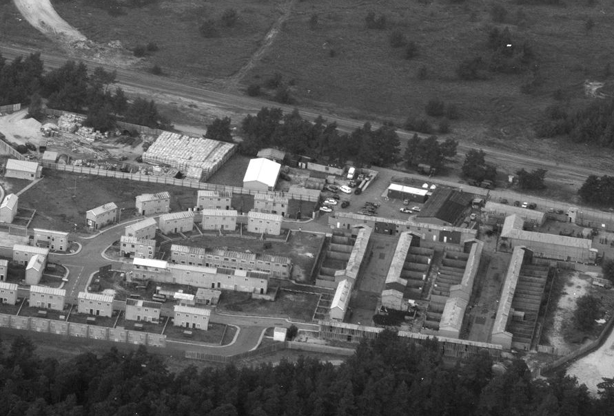 AerialSheila's tweet photo. Another no.26 #ArchiveBox from the main NCAP collection, containing aerial images of a British military mock-up of a Northern Ireland housing estate within the Sennelager Training Area in Germany, taken on 26 September 1985. #thetroubles #aerialphotography #FIBUA https://t.co/H5zLvfzM8U