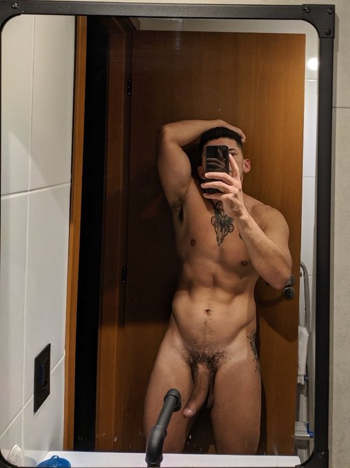 Primeiro tu chupa e depois tu senta. https://t.co/YQSo0kXaic