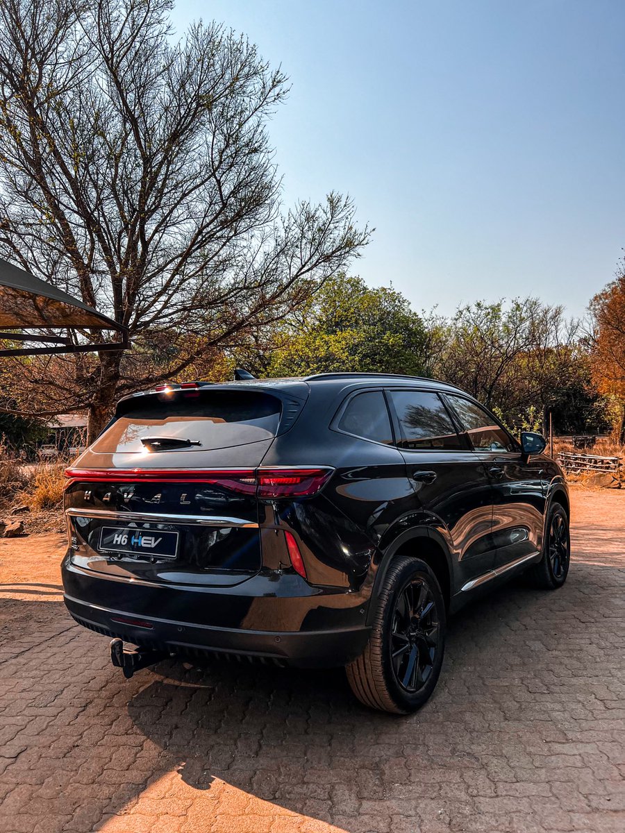 IamKumbi's tweet image. Haval can’t quite get anything wrong at the moment and this H6 HEV comes in at R660 950. A massive value for money proposition. Fuel consumption figures might also see a lot of customers running into this hybrid.  #HavalH6HEV #ASmarterWayToDrive