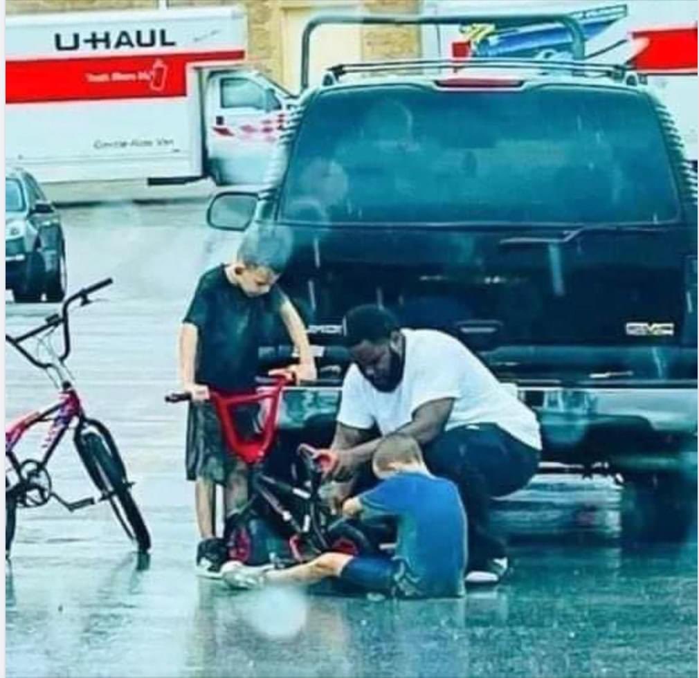 Rustygreene9's tweet image. Being Racist is a choice. #stopbeingracist