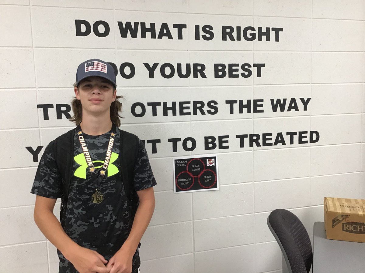 PulaskiPhyEd's tweet photo. Henry class badminton champ!
⁦@PCSD_PHS⁩ 
#raiderstrong
⁦@PulaskiRedSea⁩ https://t.co/sswevTohdY