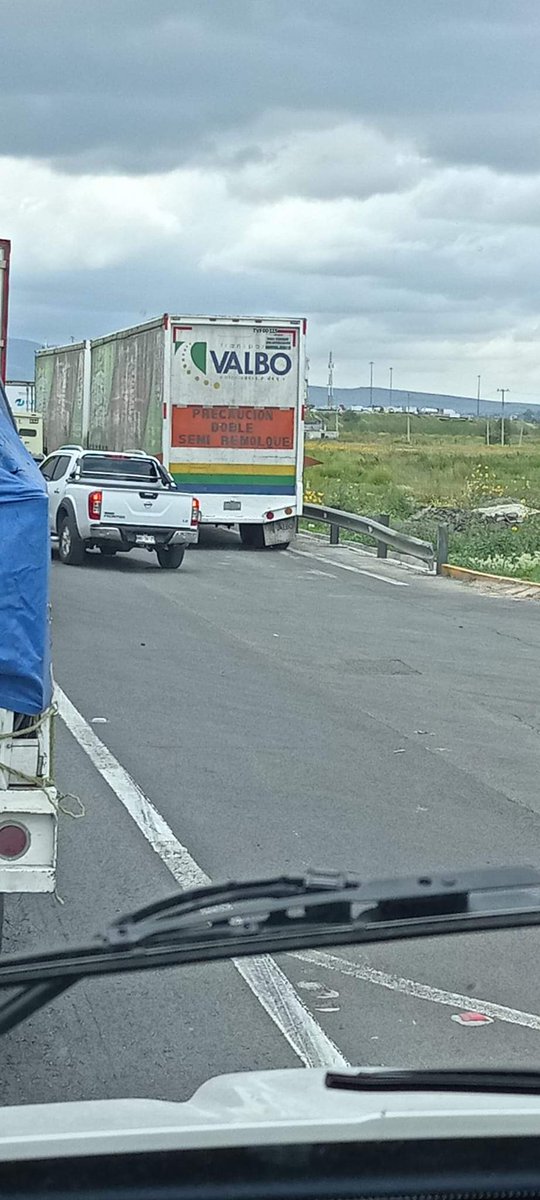 Mucho tráfico en el circuito exterior mexiquense dirección Querétaro antes de la salida a Zumpango @Titanes57Ofic <a href="/Kikooman83/">KIKOMAN</a> <a href="/Thermokineros/">Thermokineros De ❤ corazón Oficial</a> <a href="/RubenDashCastro/">Ruben</a> <a href="/RousCarrillo6/">Rouss💖😉🌻🍸🎶🚛💨✌</a> <a href="/saulortega71/">𝓔𝓵 𝓟𝓪𝓷𝓽𝓮𝓻𝓪🌎🌎🌎🚚🚚🚚😃😃🐾🐾</a>