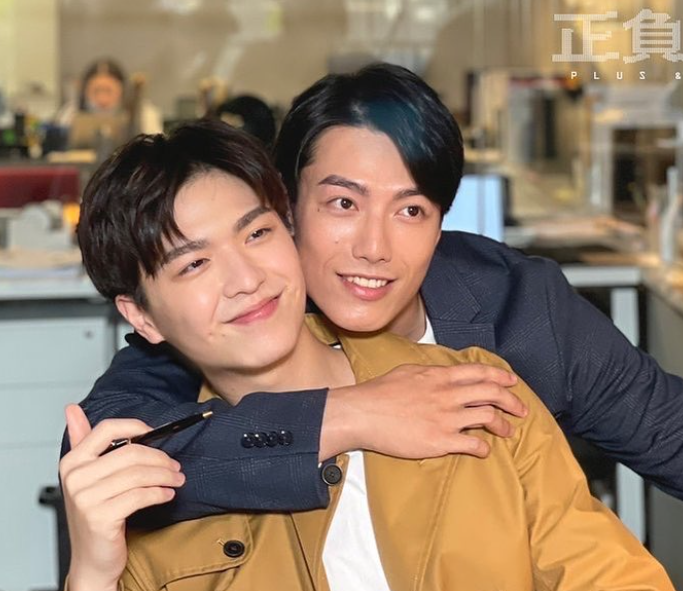 BLGLinframe's tweet photo. Noticias📰
El fanmeeting de #PlusMinus en Japón contará con la participación especial de #AaronHank (Be Loved In House) y #WayneChunchih (HIStory 3: Make Our Days Count)
El evento se llevará a cabo el 29 de octubre https://t.co/o9QiakHANN