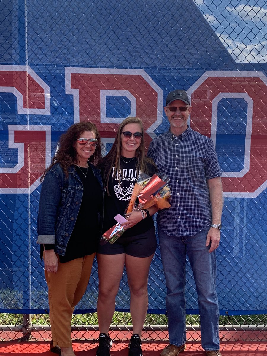 SealsAthletics's tweet photo. Congratulations to our Girls Tennis Seniors! https://t.co/G2s2Aqcv5f