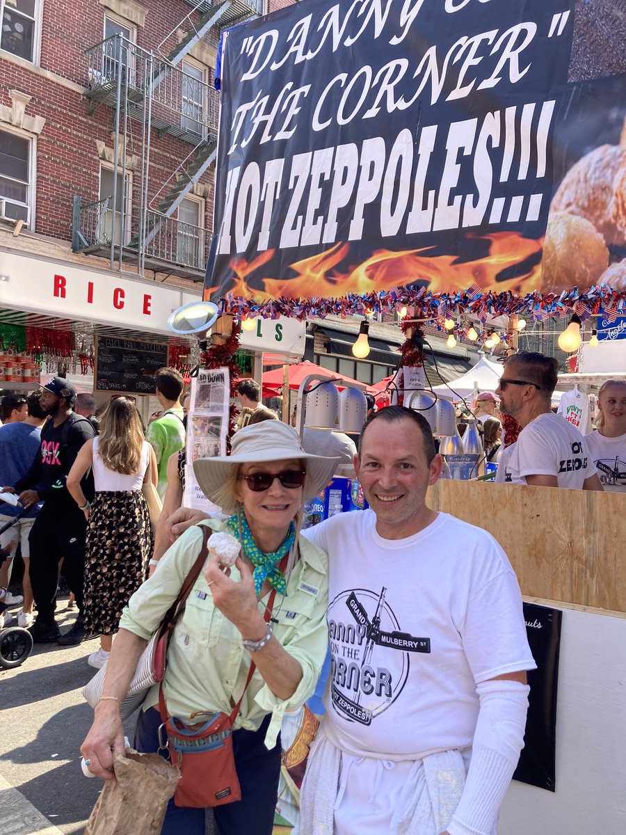ctny's tweet image. My 1st Zeppole! (and 2nd, and 3rd…)
Thanks for the tip @RogerClark41 
 @danny_on_the_corner_ The best!
@SanGennaroNYC #LittleItaly #Food #Italian #SanGennaro