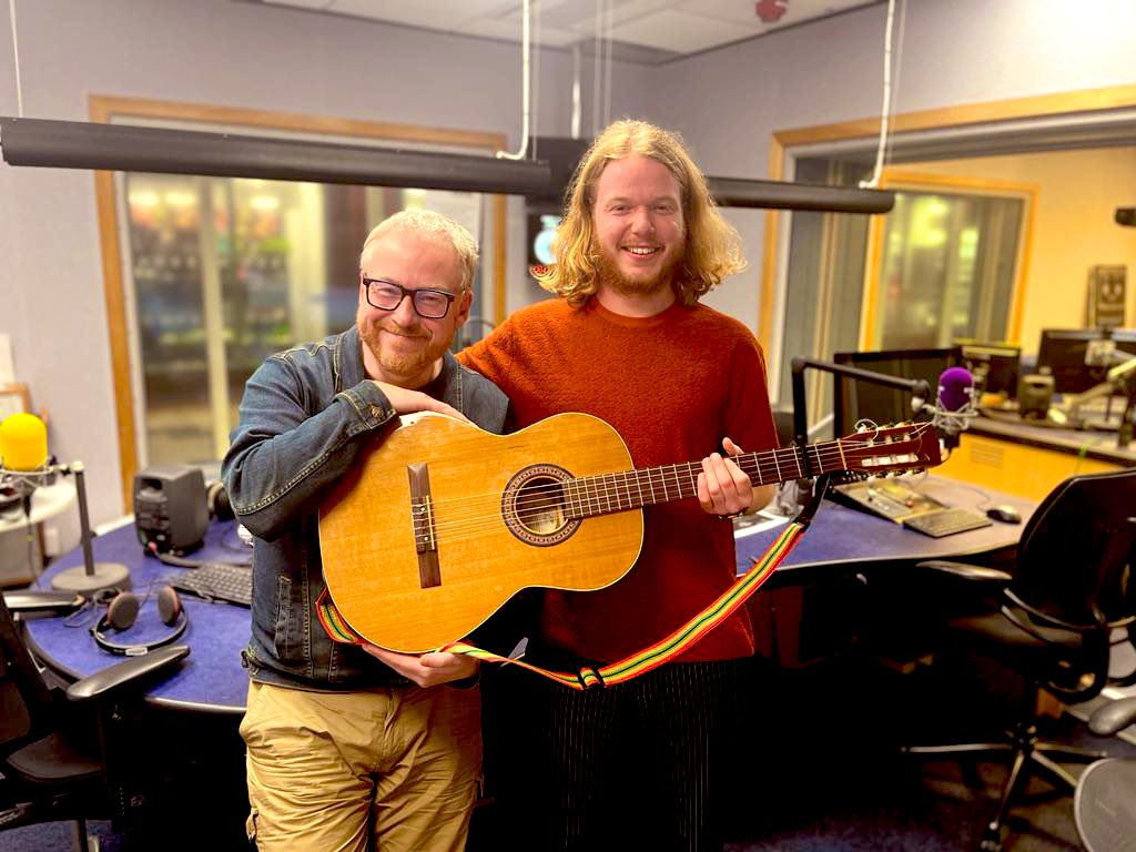 So great to have <a href="/IMightBeThomas/">Thomas Ashby</a> on The Monday Night Acoustic <a href="/BBCRadioKent/">BBC Kent</a> tonight. What a performance! Listen back to The Dominic King Show <a href="/BBCSounds/">BBC Sounds</a> #TDKS