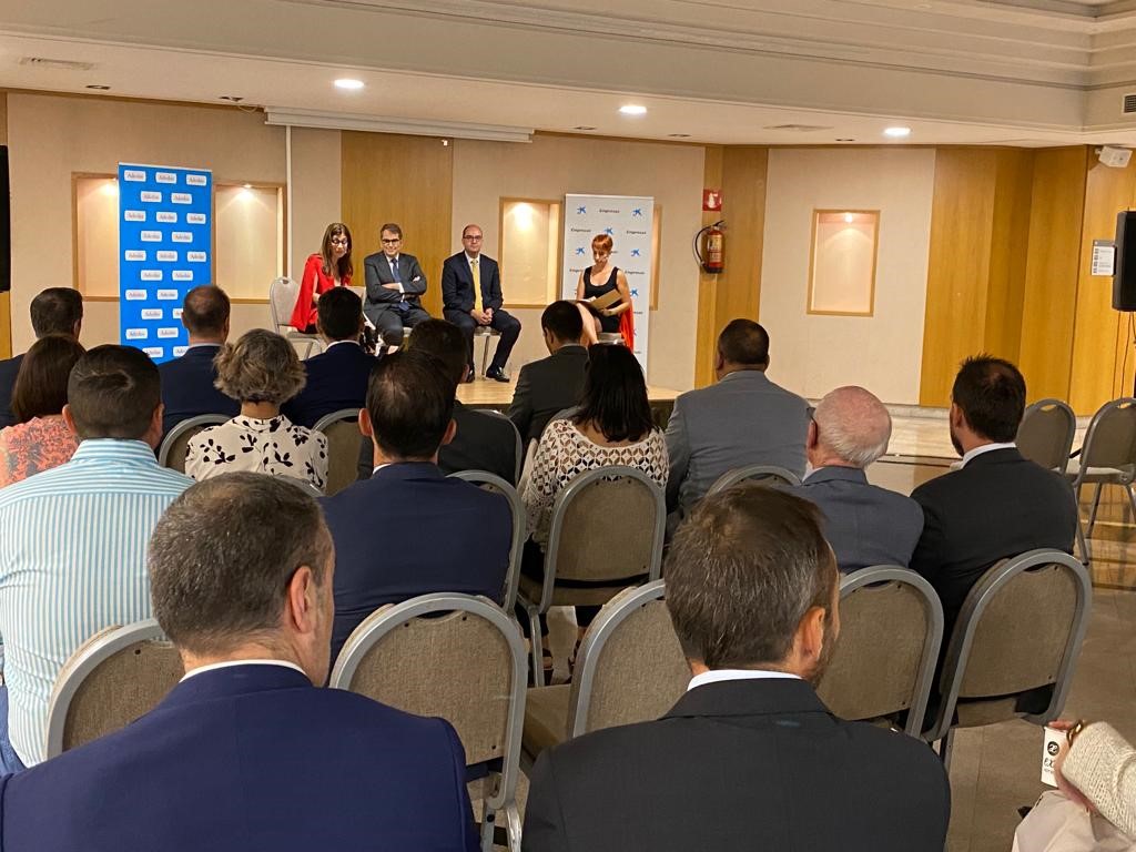 En <a href="/caixabank/">CaixaBank</a> sabemos q no hay nada más importante q la salud. El seguro de salud para empresas además es una excelente herramienta para captar y retener talento como se reflejó en las charlas q celebramos en #AlcaláHenares y #Getafe d la mano de los mejores, SegurCaixa <a href="/adeslas/">adeslas</a>