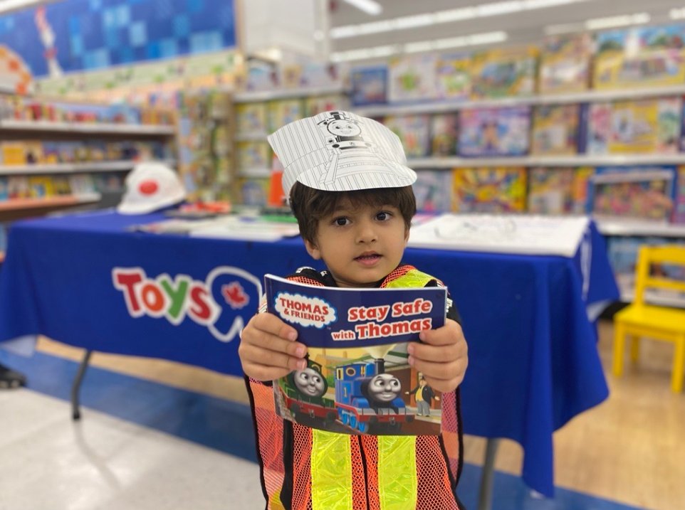 oplifesaver's tweet photo. On Sunday, parents and kids joined OL at select Toys R’ Us stores across Canada to hear a reading of our new Thomas & Friends rail safety storybook! If you weren’t able to attend, you can download a PDF version the storybook here: https://t.co/nUQOaya5W2 #StaySafeWithThomas https://t.co/bwXM4Ca2Xx