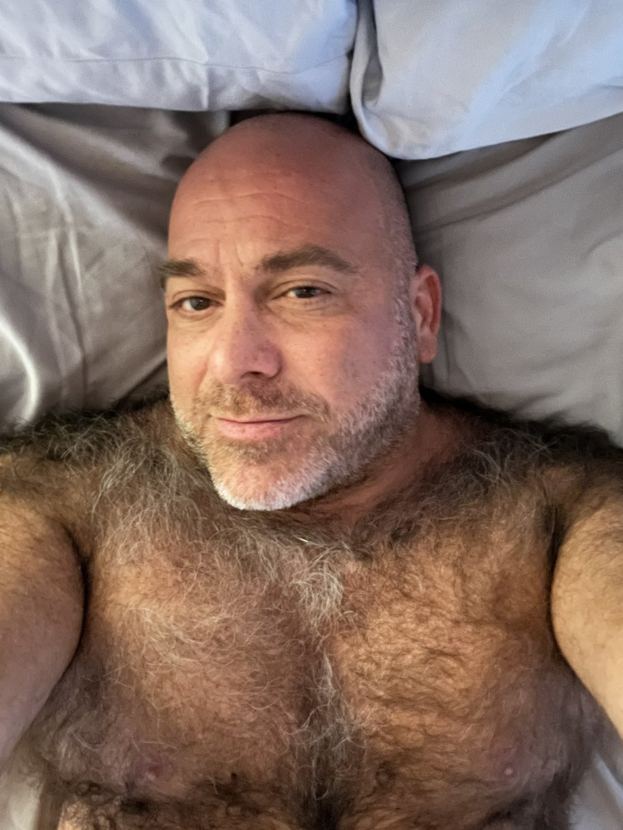 I’m Alan & Im hairy tweet media