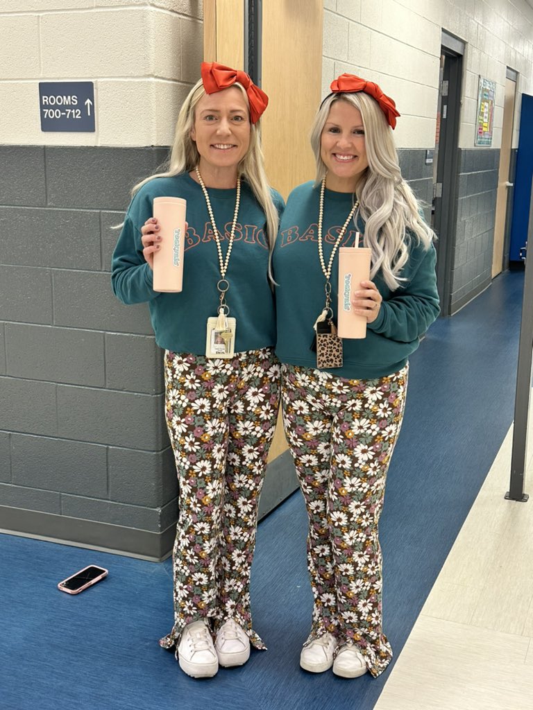ButnerRachel's tweet image. Twinning is winning and we are undefeated. @RMSRavens