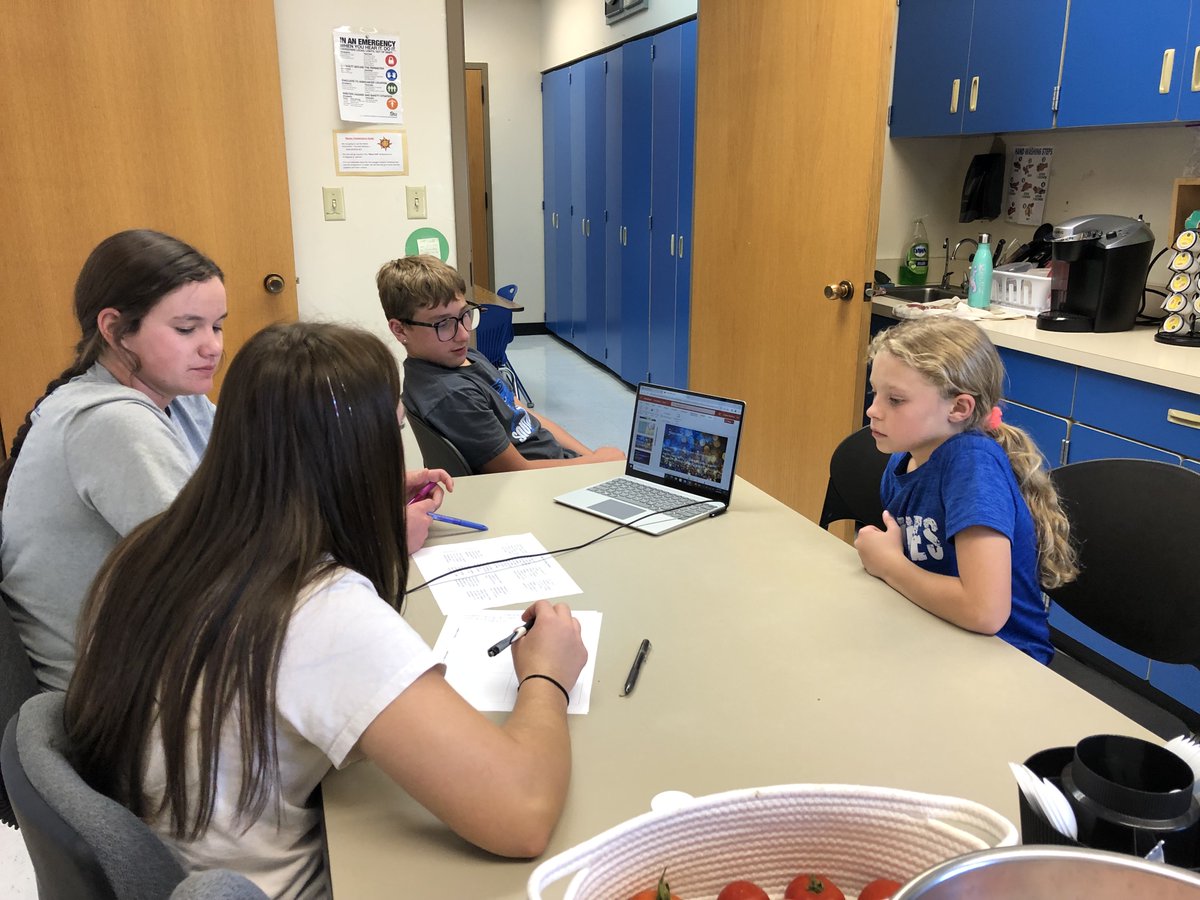 GocoIfs's tweet photo. Mrs. Anderson’s 6th graders present the rough drafts of their coat of arms to high schoolers. The high schoolers gave the 6th graders feedback on their coat of arms before the students started their final versions. #gogoco #coatofarms #feedback #respect #responsibility #fortitude https://t.co/IJ0gDWcDDh