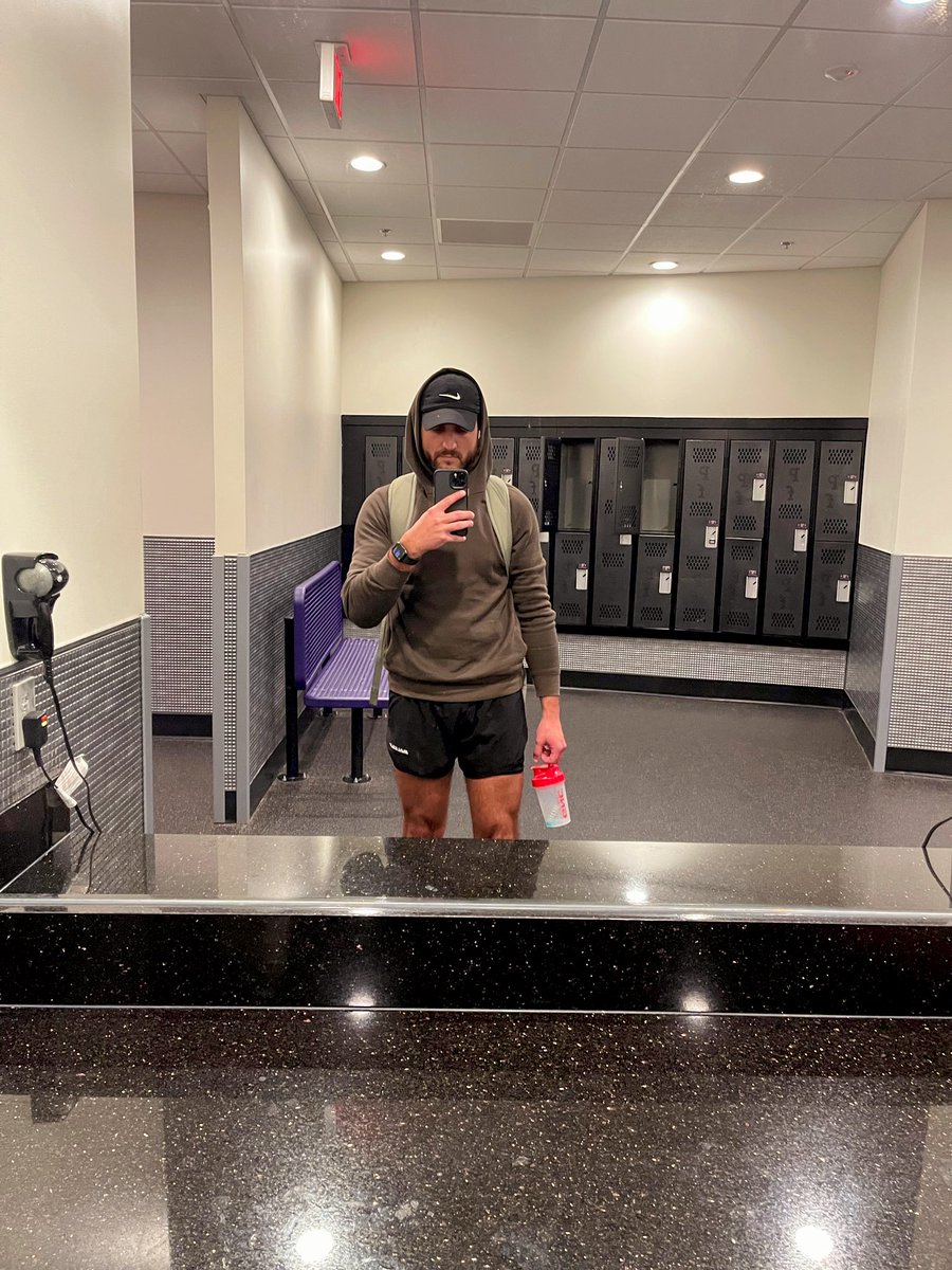 Gustavo R. Rodriguez, MD (@grodriguezmd) on Twitter photo Night float is kicking my butt. Added an extra leg day so I can kick it back harder. #NightFloatChronicles #WhatDayIsItAnyway Night float is kicking my butt. Added an extra leg day so I can kick it back harder. #NightFloatChronicles #WhatDayIsItAnyway