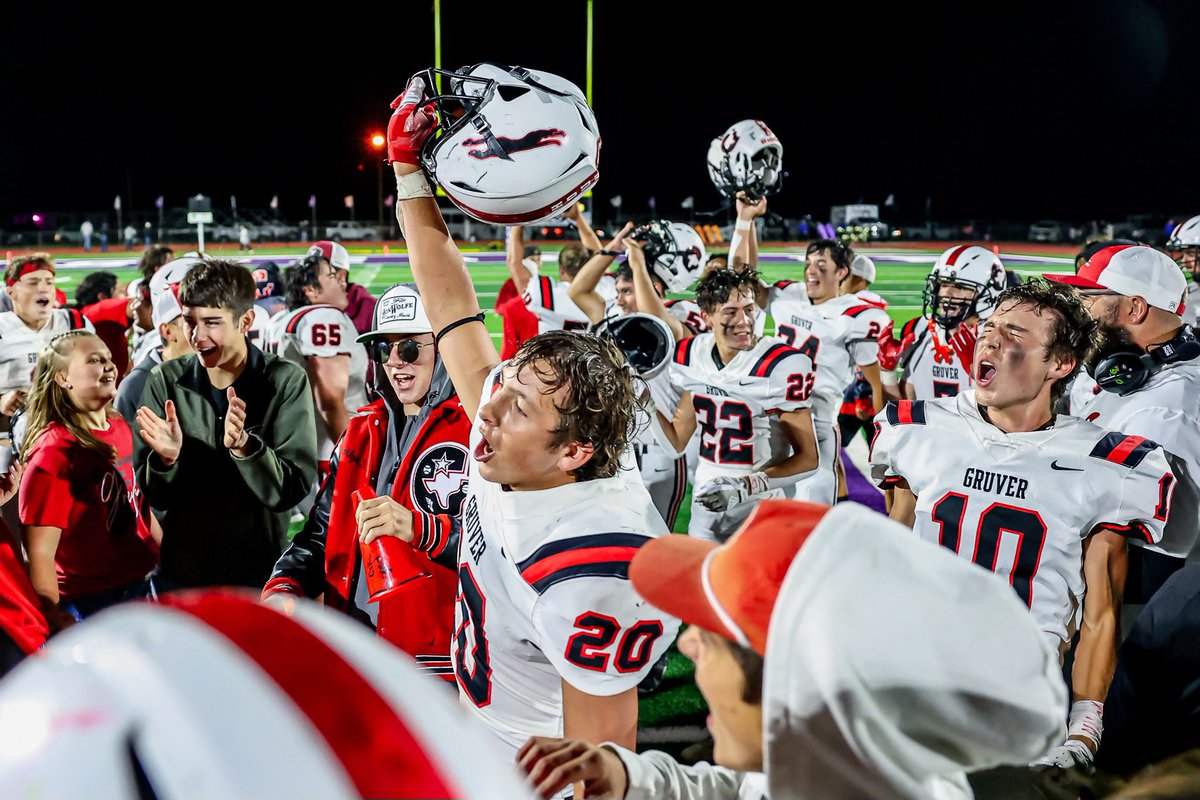PressPassSports's tweet photo. Today’s @PressPassSports 🎙
🏈Week 5 saw Bushland look impressive, @THS_FB dominate @sandiefootball &amp; Gruver pull the upset
🏈@WTAMUFootball falls and @TexasTechFB wins
🏐@AmarilloCollege VB HC @amandab1ack visits about her program, area talent and more.
https://t.co/kAy9pNQZfU https://t.co/DvSc9wuhPm