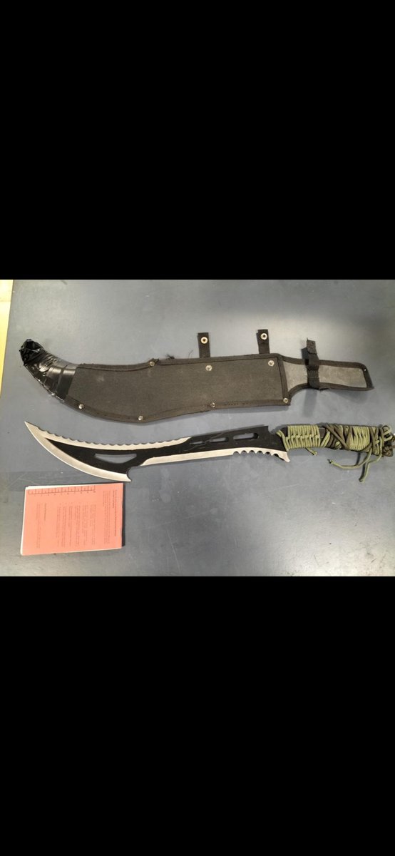 MPSHavering's tweet photo. A number of weapons were recovered by Havering Joint Task Force following a pro-active stop of a vehicle.
We will continue to target those who are a threat to the community!
#OnlyCowardsCarry
#HJTF @LBofHavering @LocalCrimeBeats @essex_crime
422EA https://t.co/2ohciMgb8P
