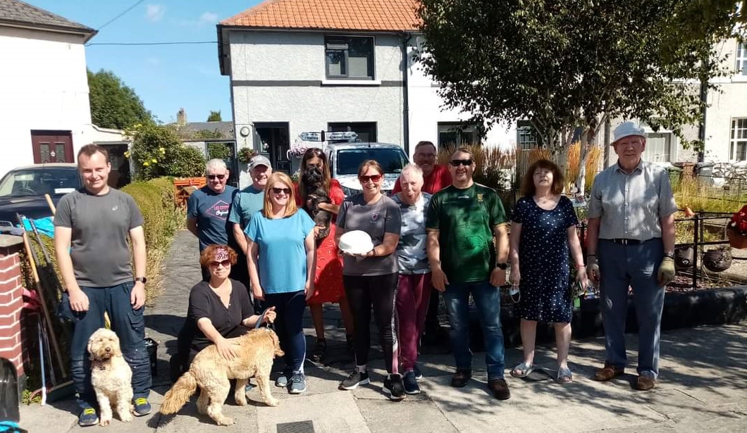 #OffalyRoad  #Cabra 'Weed & Clean' group wish to extend their cleanup area to surrounding streets. If you live close by & wish to  join forces with neighbours & friends you  can contact Denise on 0879817748 for more info. @DubCityEnviro @DubCityCouncil.  @seamusmcgrattan