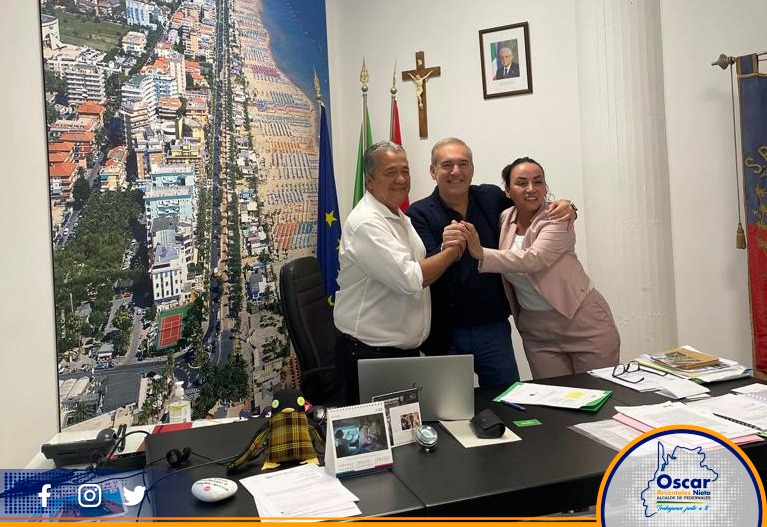 OscarTatoA's tweet photo. Agradezco la hospitalidad del alcalde de @cittasbt #AntonioSpazzafumo, cooperante de #ISOSPAM. 
🇮🇹
Dialogamos sobre el compromiso de trabajar en más proyectos para fortalecer iniciativas en el cantón #Pedernales y potenciar la zona norte de #Manabí con cooperación internacional. https://t.co/7nCigZ4JLp
