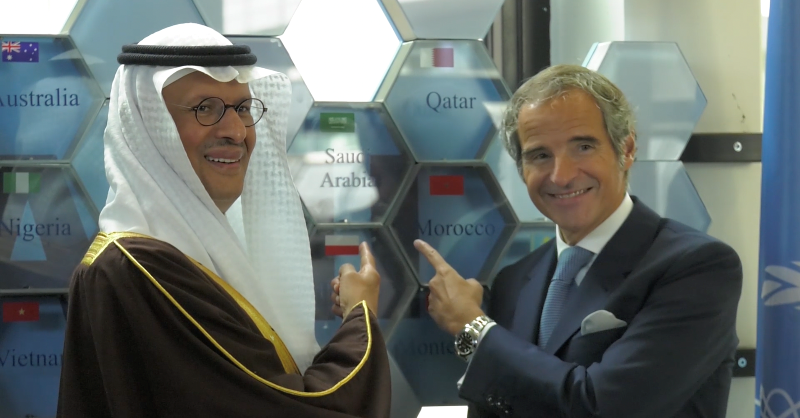 MoEnergy_Saudi's tweet photo. سمو #وزير_الطاقة يرعى مراسم رفع علم المملكة إلى لوحة الدول المساهمة في مبادرة الوكالة الدولية للطاقة الذرية