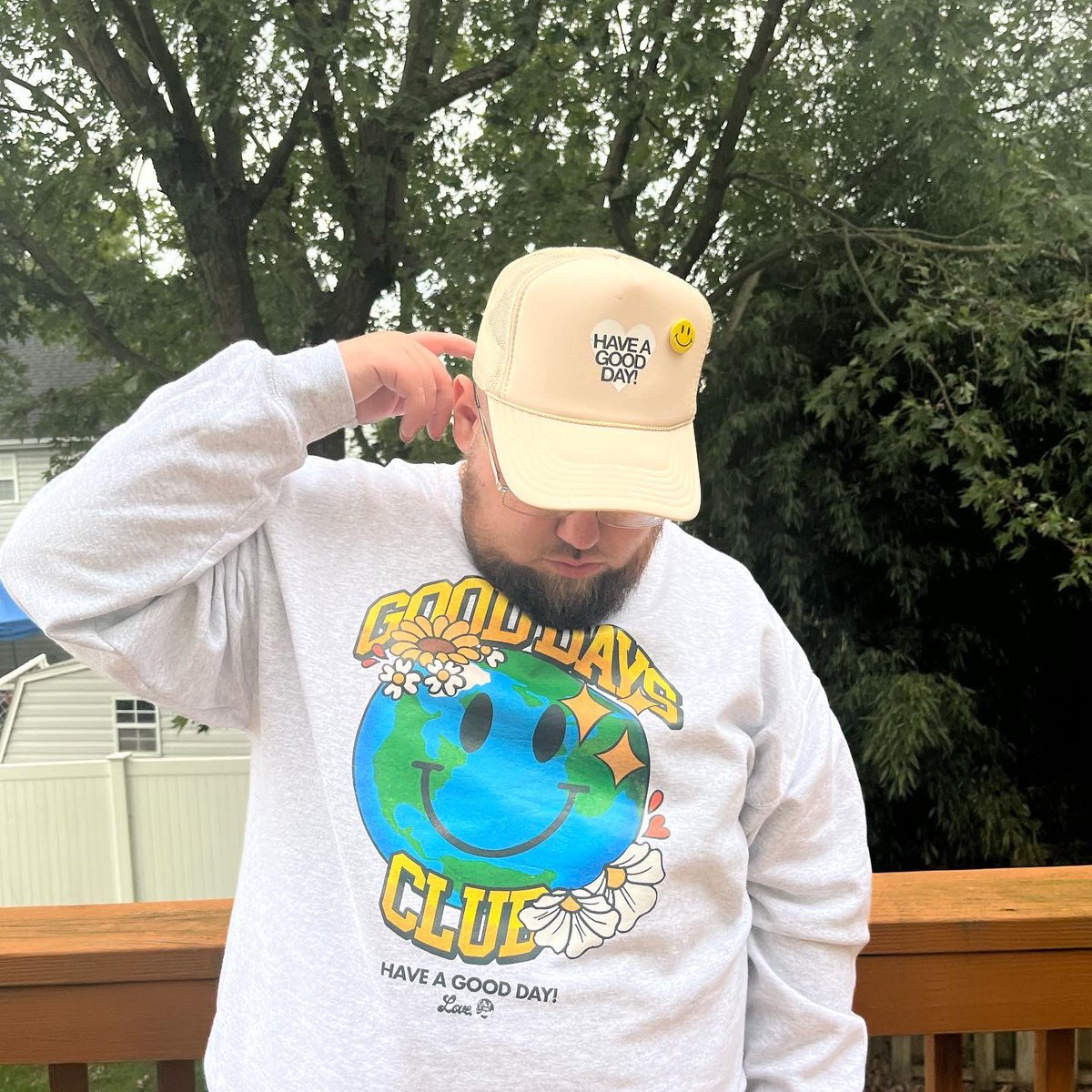 GoodDaysWorld's tweet image. Good Days World’s Fall 2022 collection is available now at gooddaysworld.com!!! ❤️🌞