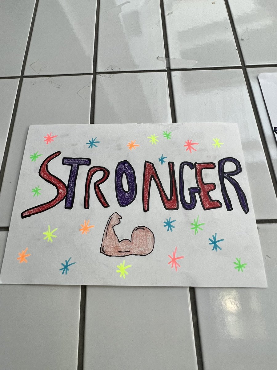 stbouillard7's tweet photo. C’est la Journée européenne des langues vivantes et l’occasion pour les 3PMET du lycée #Cisson #toulon de lancer un projet #zérodéchet en allemand et en anglais🇩🇪🇬🇧Bis bald! See you soon 🤩#JELV2022 @AzurGnd @AllemandAcNice @AnglaisAcNice https://t.co/j6ps1Tzfco