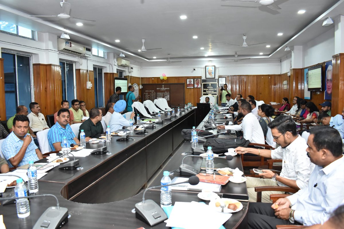 DarrangDc's tweet photo. Today Hon'ble MoS for Social Justice and Empowerment,GOI Kum @PratimaBhoumik visited the district to review Aspirational District Programme.The meeting was attended by Hon'ble MP,8HPC, Hon'ble MLA Sipajhar, HODs and other dignitaries. https://t.co/h7oBDaWKAL