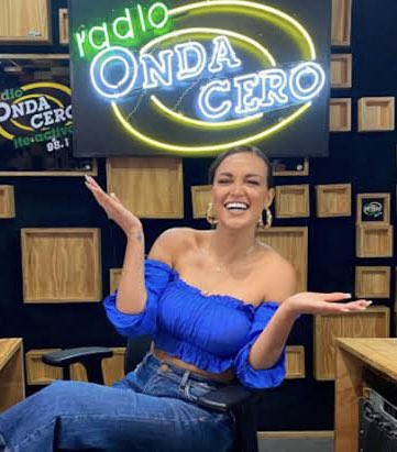 He disfrutado esta faceta como nunca, desde el día 1 y también y la conducción desde que empezó en "La Previa" , siempre estaré orgulloso de ella , verla crecer me hace feliz #HappyBirthdayAngieA