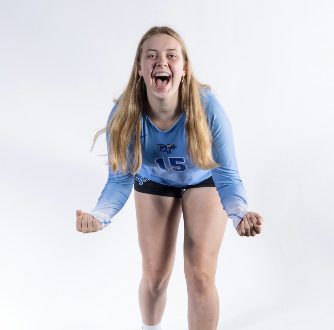 EmmaNilson20's tweet photo. #BLUEnited | #TrueBlue |@MT_Volleyball @FCEliteVB @SynergySPGB @fvlhs https://t.co/5mflZnEbaD