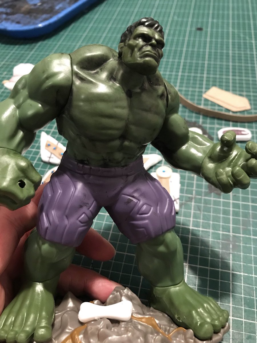 stv_armstrong's tweet photo. The players in my D&D game met this cheerful chap over the weekend. He’s a Giant, he’s a Zombie, and he’s looking to make some new friends!
#giant #zombie #DungeonsAndDragons #DnD #CraftingDM #TTRPG https://t.co/RytpZvv9bW