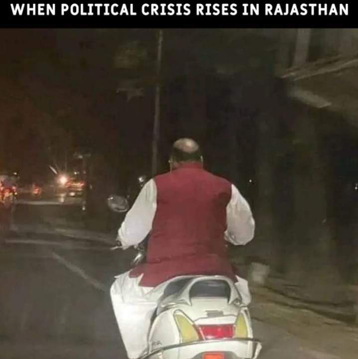 SnskariL0nda1's tweet photo. kon hai ye ??? https://t.co/J8o2I1aCDv